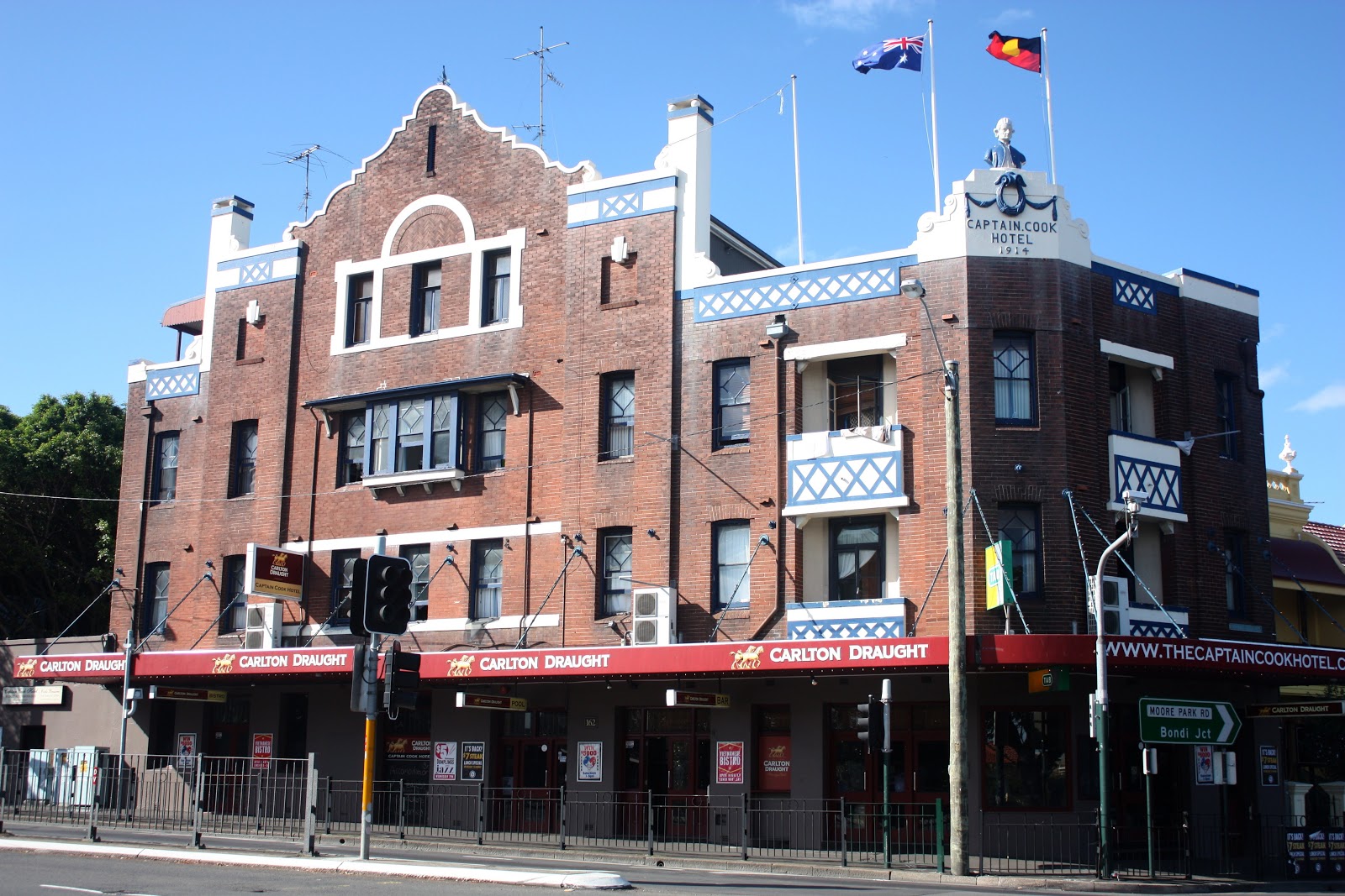 Captain Cook Hotel